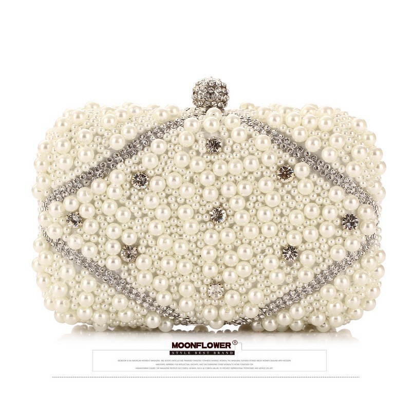 Luxury Crystals Beaded Pearl E - đánh giá và giá Luxury Bags White