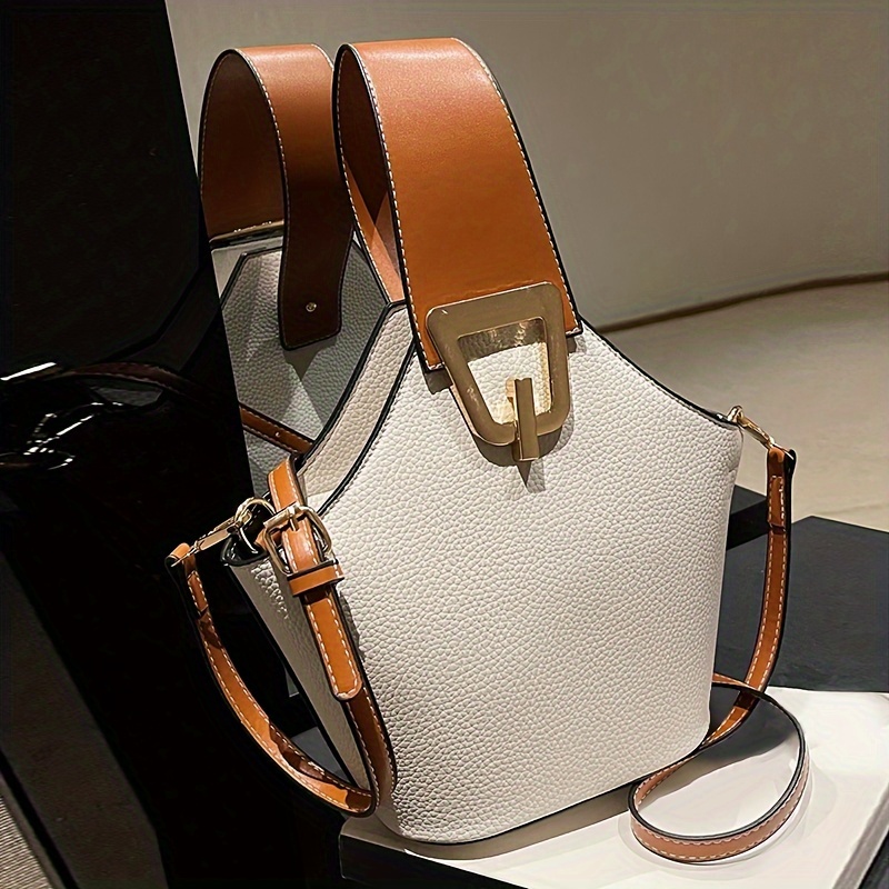 Elegant White Pebbled Bucket B - đánh giá và giá Luxury Bags White