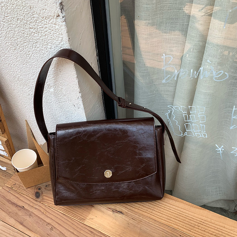 CGCBAG Vintage Lage Capacity M - đánh giá và giá Discount Luxury Bags